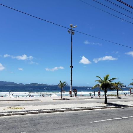 Localizacao Imbativel! A 98M Da Praia Do Forte Com Conforto, Ar-Condicionado E Estacionamento! Cabo Frio Exterior photo